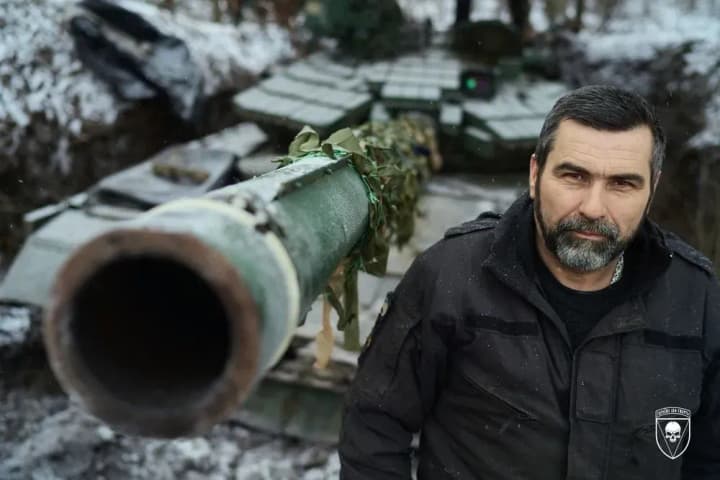 Чорні запорожці спалили колону бронетехніки росіян під Новомихайлівкою, яка йшла на штурм