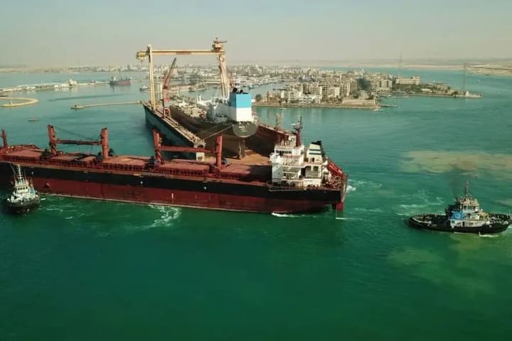 Suez Canal profits nearly halved due to Houthi attacks - Bloomberg