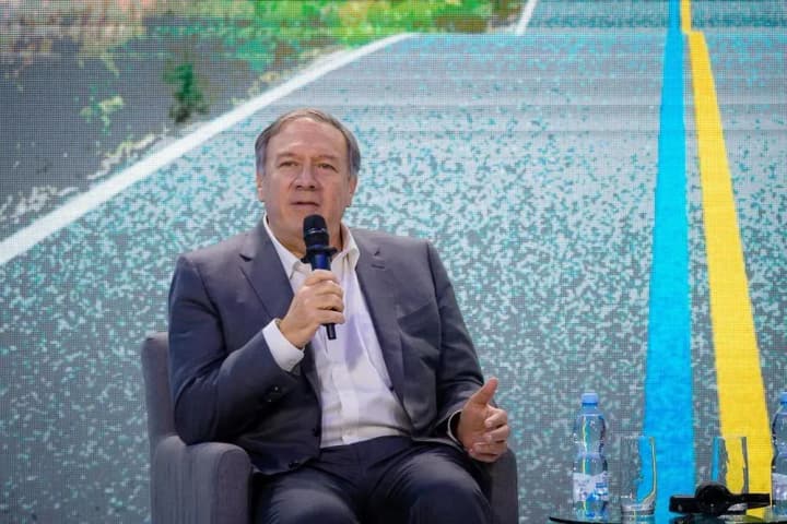 "Украина должна победить" - Помпео объяснил рекордные инвестиции VEON и Киевстар в восстановление государства