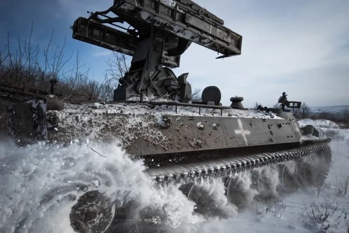 Ukrainian Armed Forces shoot down a russian helicopter in the Tauride sector - Tarnavsky