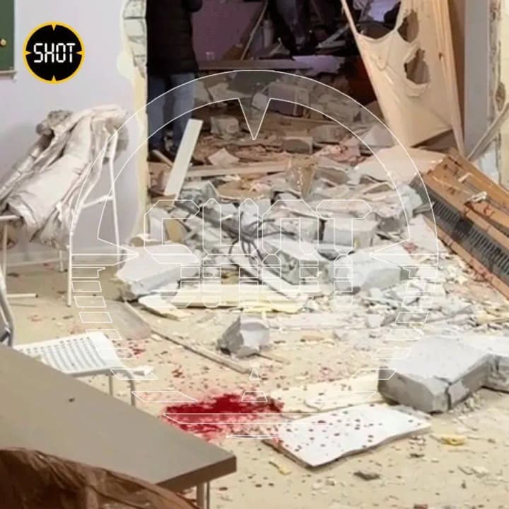 Після конфлікту відвідувач підірвав гранату в російському центрі медіації в калмикії, внаслідок чого він загинув