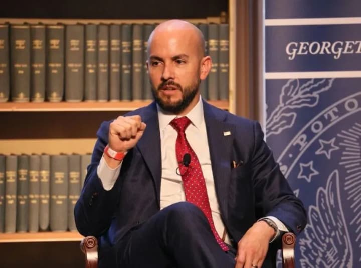 Bloomberg: головний радник Байдена з Латинської Америки йде у відставку