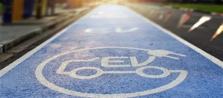 Названы самые популярные в январе электромобили в Украине