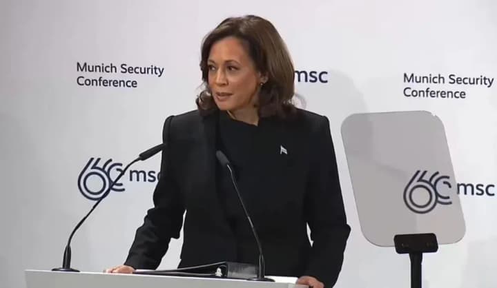 Гарріс відкинула світогляд Трампа і вказала, що США не відступляться від захисту України - AP