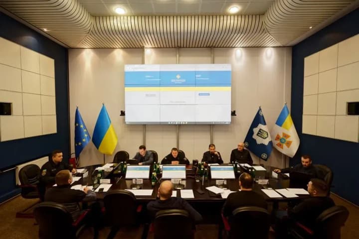 The SES is ready to implement an independent audit of fire and industrial safety to improve the business climate