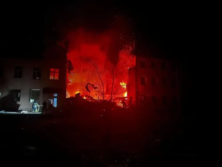 Славянск и Краматорск под вражеским огнем: есть разрушения, под завалами остались люди