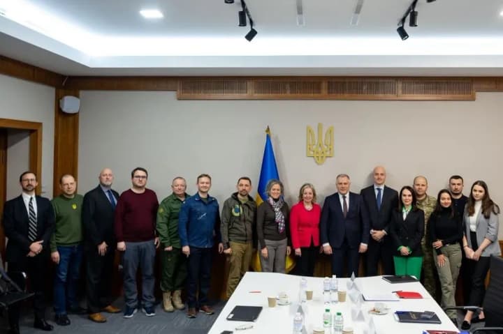 Украина и Канада провели двухдневный раунд переговоров по двустороннему соглашению по безопасности