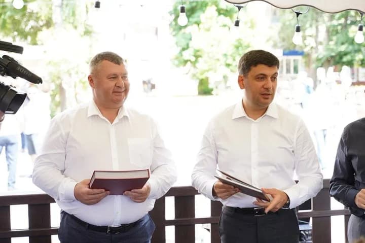 Хід у відповідь: "Українська стратегія Гройсмана" отримала гучного ляпаса від партії влади