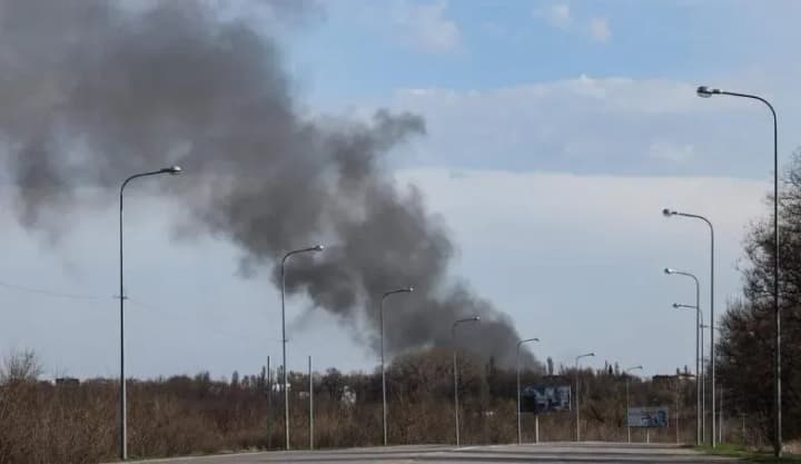 У Дніпрі двоє людей поранені внаслідок ворожого обстрілу