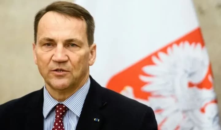 Глава МЗС Польщі спікеру Джонсону про Україну: «На карту поставлено довіру до вашої країни»