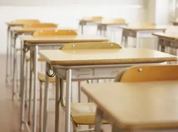 More than 400 security officers work in schools in Ukraine, and another 200 are undergoing training