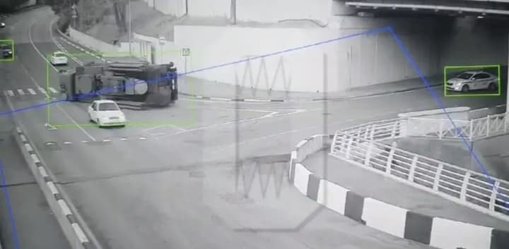 Pantsir-S1 overturned in Sochi, Russia: video