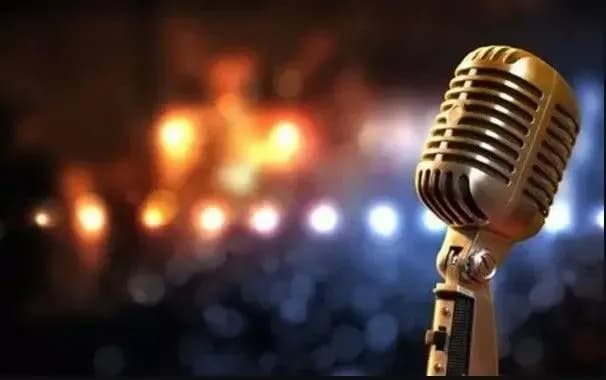 4 березня: День народження мікрофона, День тенісу