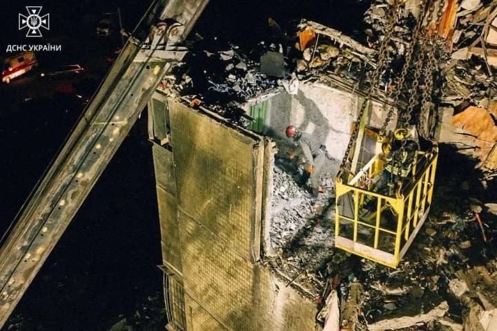 В Одесі рятувальники завершили пошукові роботи: внаслідок удару рф  загинули 12 людей