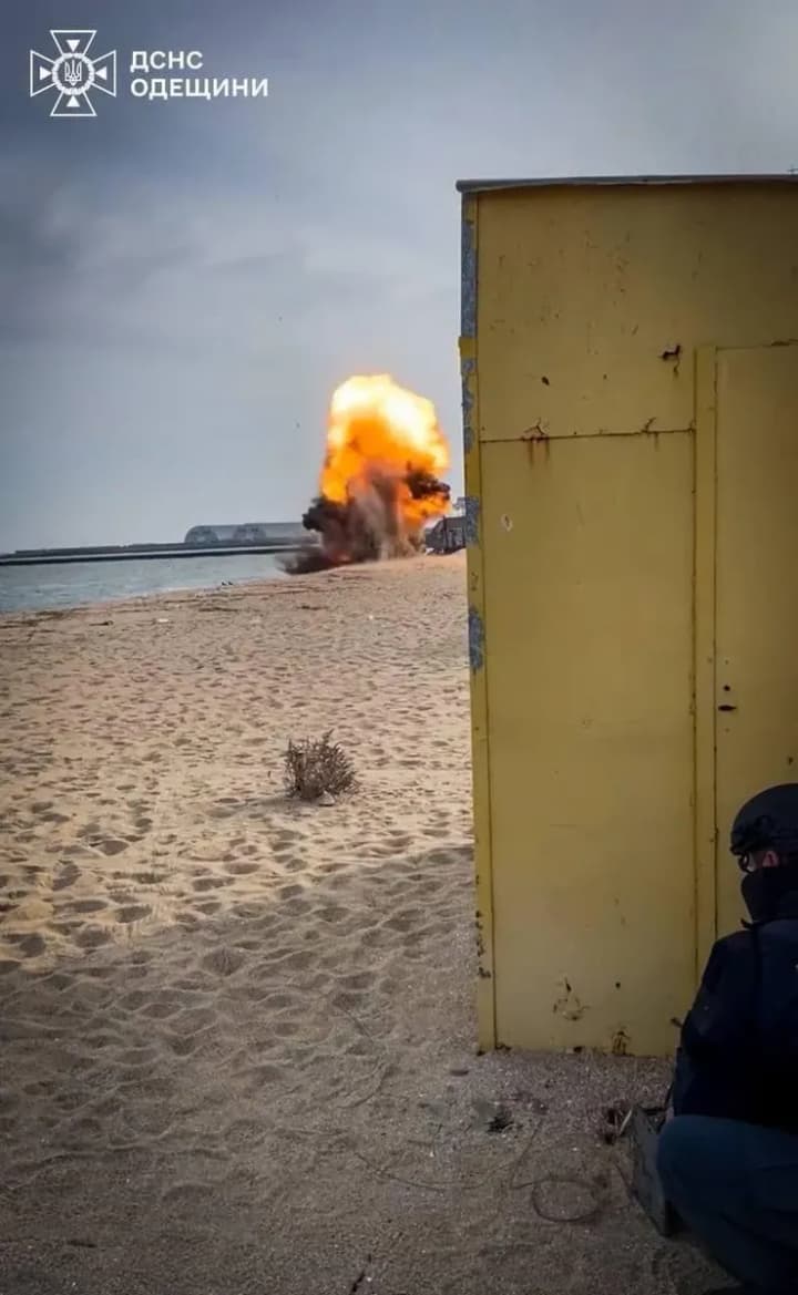В Одесі знищили якірну міну, яку принесло  на узбережжя Чорного моря