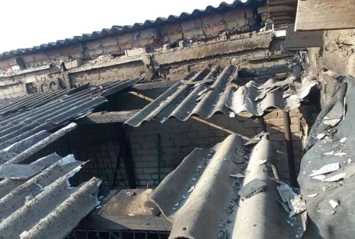 Occupants attack Nikopol district with drones, artillery and rockets: houses and gas pipeline damaged