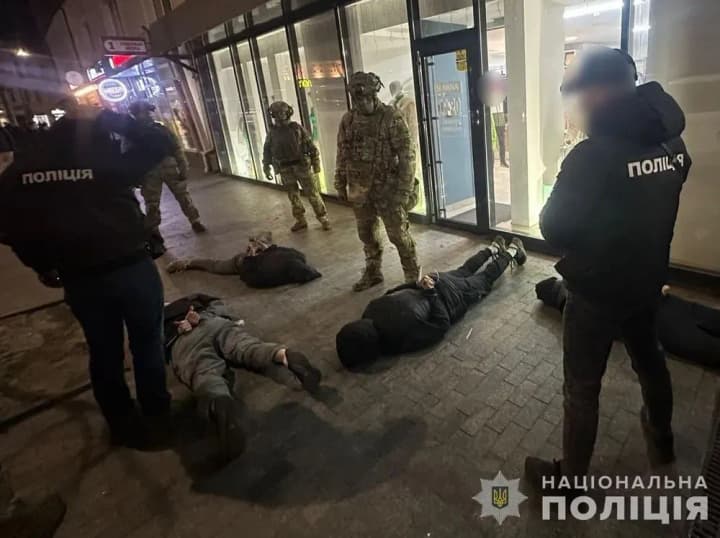 У Вінниці затримали зловмисників, які вимагали 7 тисяч доларів неіснуючого боргу
