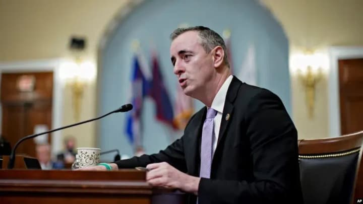 Congress may start collecting signatures to consider aid to Ukraine bypassing speaker