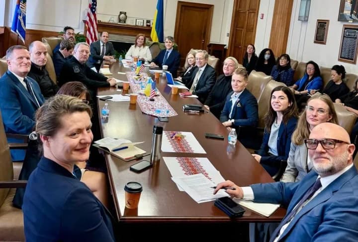 Prosecutor General of Ukraine discusses war crimes investigation and fight against corruption with US counterpart