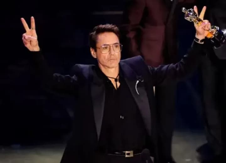 Роберт Дауні-молодший отримав "Оскар" за роль другого плану в "Опенгеймері"