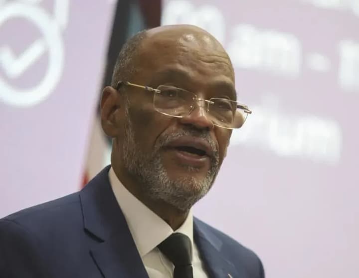 Премьер-министр Гаити Ариэль Анри подал в отставку после недель бандитского насилия в стране