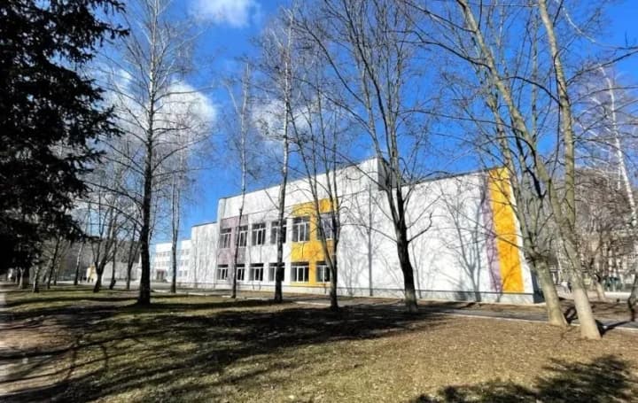 Соратницю Гройсмана звинувачують у тому, що вона "ховала" гуманітарну допомогу у спортзалі школи: подробиці