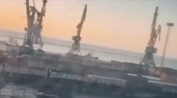 Пролетали над головами оккупантов, могли рассмотреть их лица - украинский разведчик о самом первом полете на "Азовсталь"