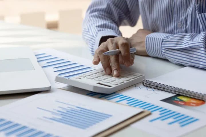 Налоговики-термиты прогрызают дыры в экономике Украины, бизнесе и в карманах обычных украинцев - предпринимательница