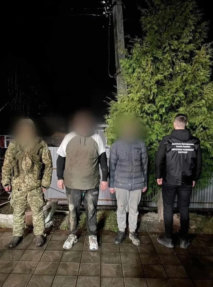 Two days in the mountains: border guards rescued "peak climbers" in Transcarpathia