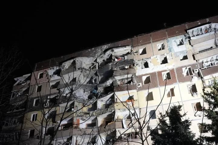 Продолжается борьба за жизнь в Кривом Роге: спасают 8 тяжелораненых, среди которых 3 детей