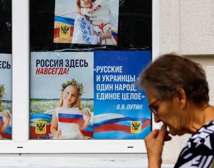 Resident of Kherson region is suspected of contributing to the establishment of occupation authorities, executing criminal orders