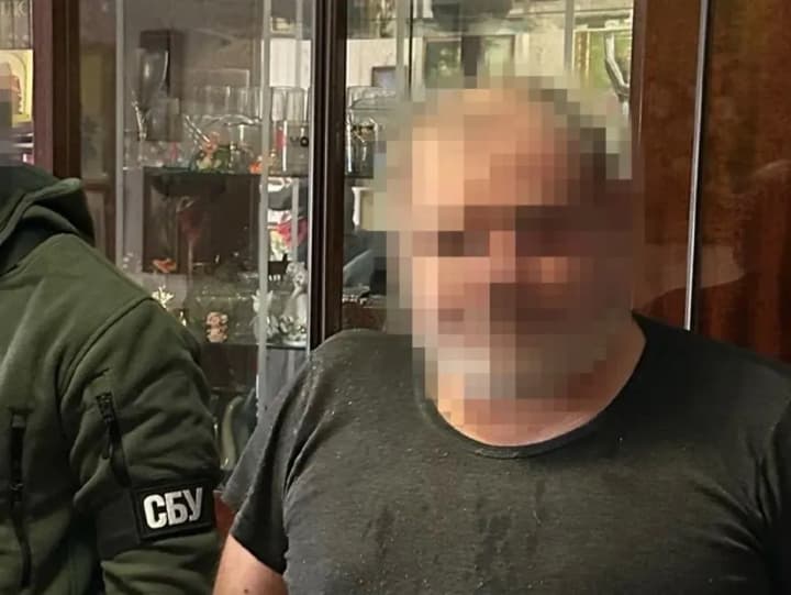 Наблюдал за подразделениями ВСУ, устанавливал количество и образцы - в Николаеве задержан информатор оккупантов