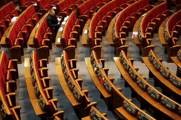 ВР на следующей неделе планирует рассмотреть законопроект о множественном гражданстве. Мобилизационного законопроекта в планах нет - нардеп