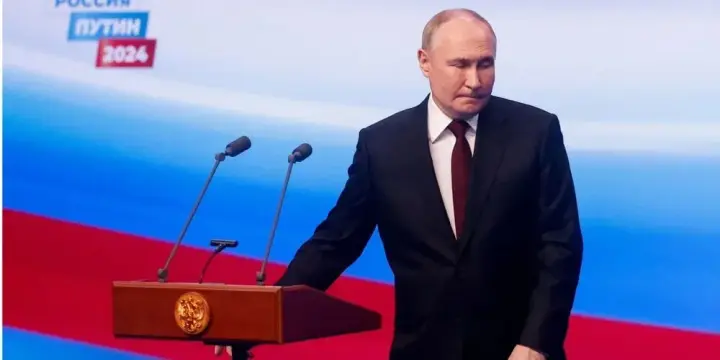 путин рассматривает возможность создания "санитарной зоны" в Украине