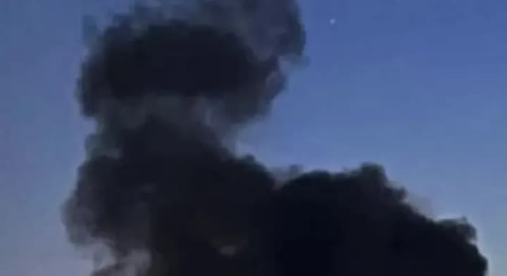 У Харкові пролунали три вибухи, місто під атакою "шахедів"