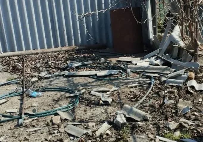 Днепропетровщина: россияне попали в АЗС в Криворожском районе, ранена женщина