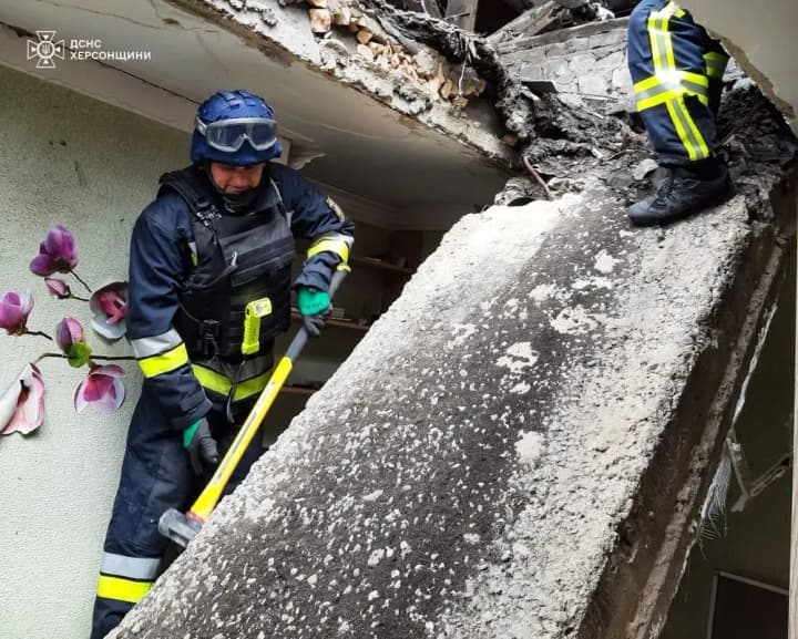Reinforced concrete structure of a house collapsed in Kherson region due to Russian shelling