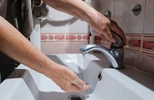 Water pipe burst on the left bank of Kyiv