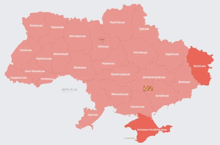 По всій Україні повітряна тривога. Повітряні сили попередили про зліт російського МіГ-31К