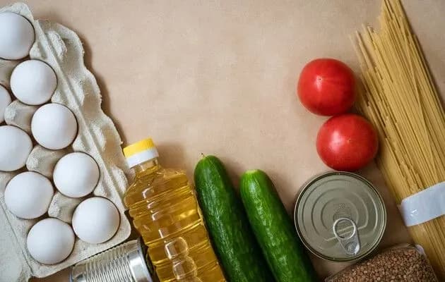 Перші 300 вантажівок: розпочалися поставки продуктів харчування для ЗСУ за контрактами, які уклав ДОТ