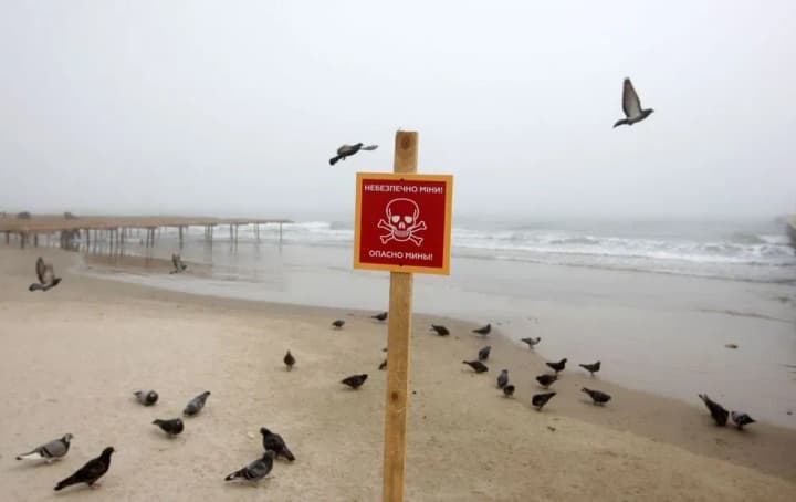 Not an arrival: it was loud in Odesa - an anti-ship mine exploded on one of the beaches