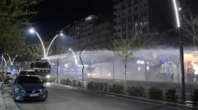 Riots erupt in Turkey over opposition leader's withdrawal from elections