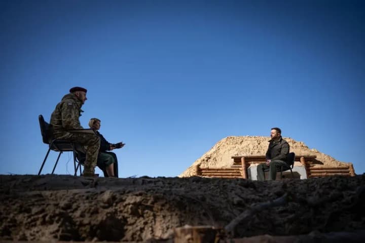 Украина завершает строительство оборонительных сооружений на самых горячих направлениях - Зеленский