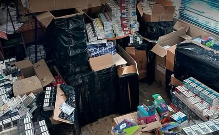 За нелегальную торговлю табаком на почти 2 млн грн будут судить жителя Киевской области
