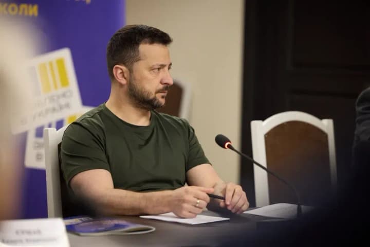 Zelensky met with business representatives in Kharkiv region to discuss support for local enterprises