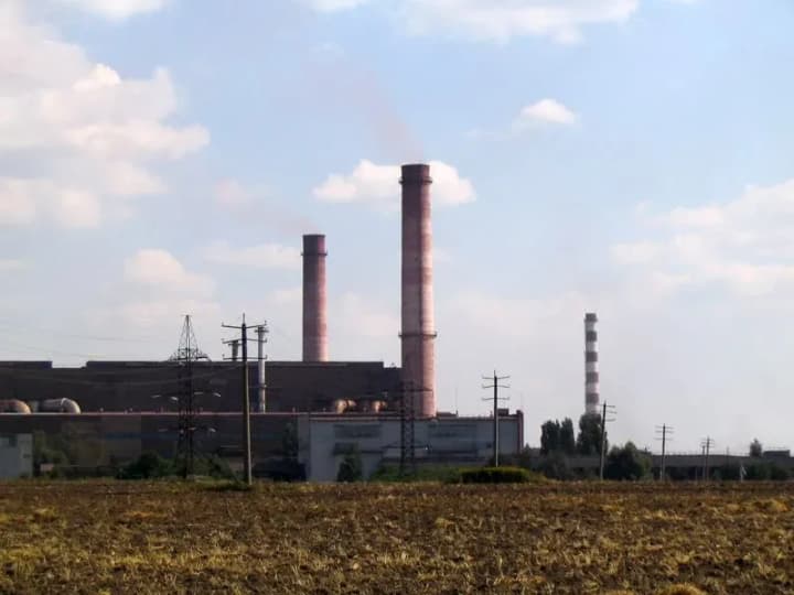 В росії заявляють про атаку дронів на гірничо-збагачувальний комбінат у курській області