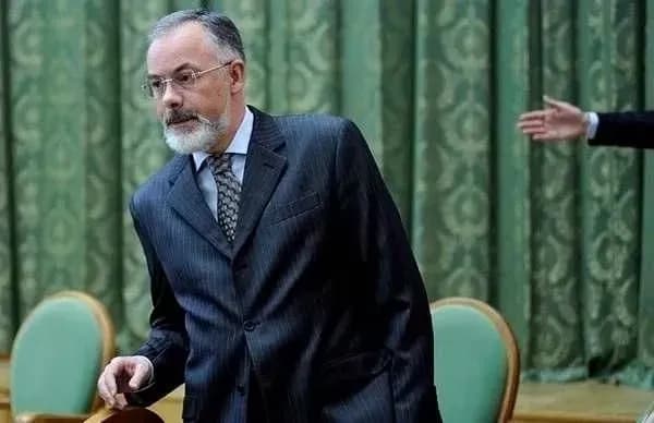 ВАКС конфіскував майно ексміністра освіти табачника