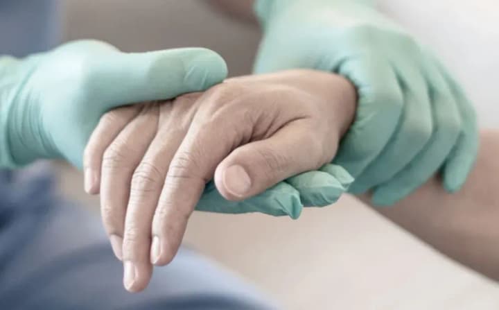 У Франції уряд просуває закон "про кінець життя"