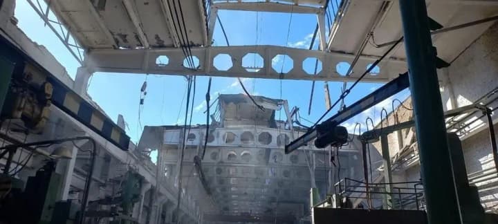 Russian air strike on Sumy: three people wounded