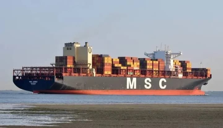 Іран заявив про захоплення пов'язаного з Ізраїлем вантажного судна: Ізраїль попередив про наслідки ескалації і закликав до санкцій проти Тегерана